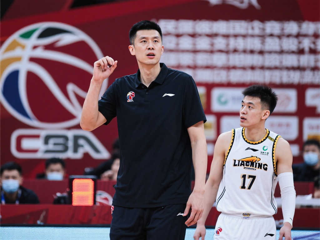 杨鸣谈民企困境:缺乏资金支持,陈盈骏难加盟辽宁