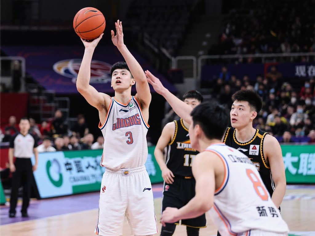 CBA季前热身赛开打,各队新人纷纷登场 CBA季前热身赛开打,各队新人纷纷登场