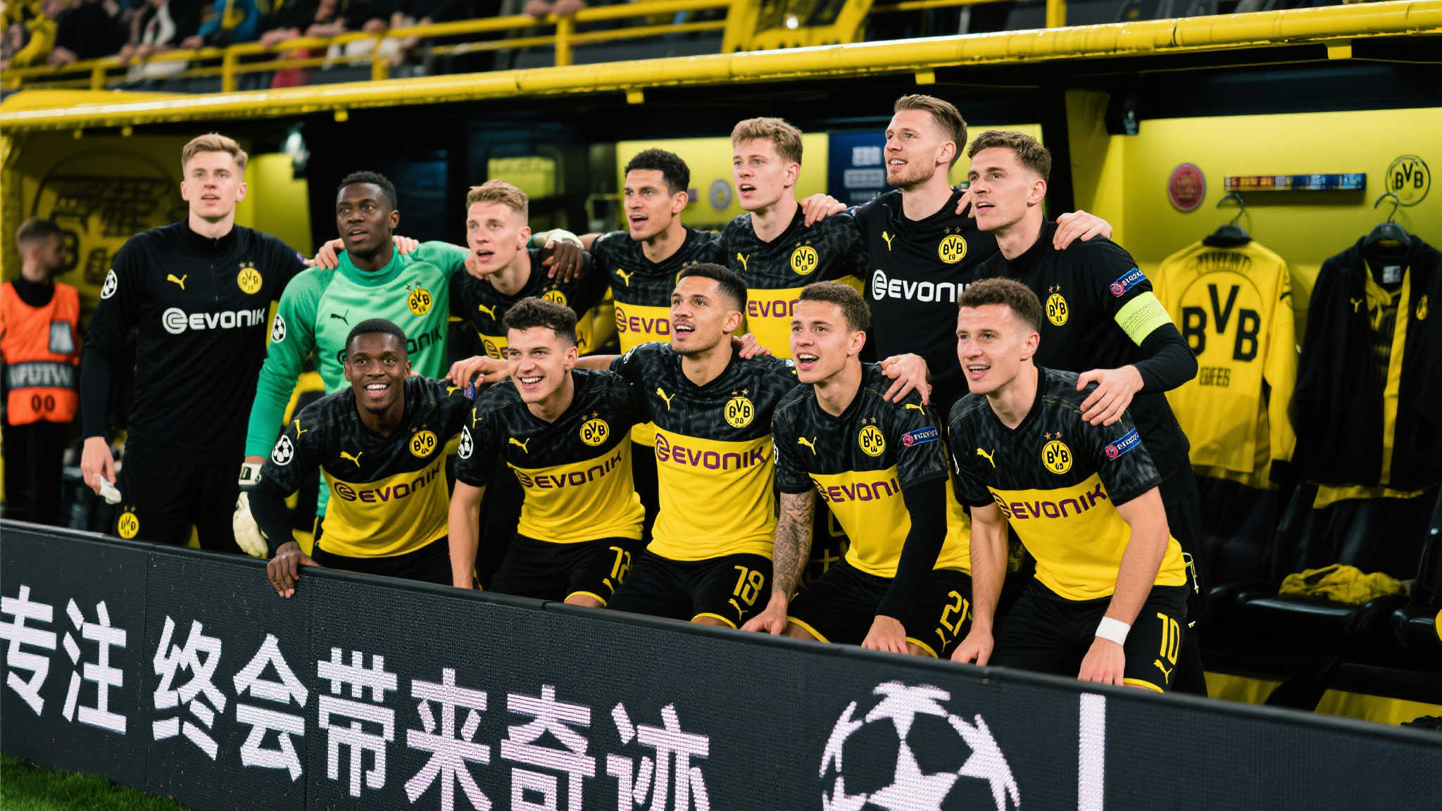 换帅逆风翻盘：多特锁定欧冠资格，雷速老哥点评赛季表现